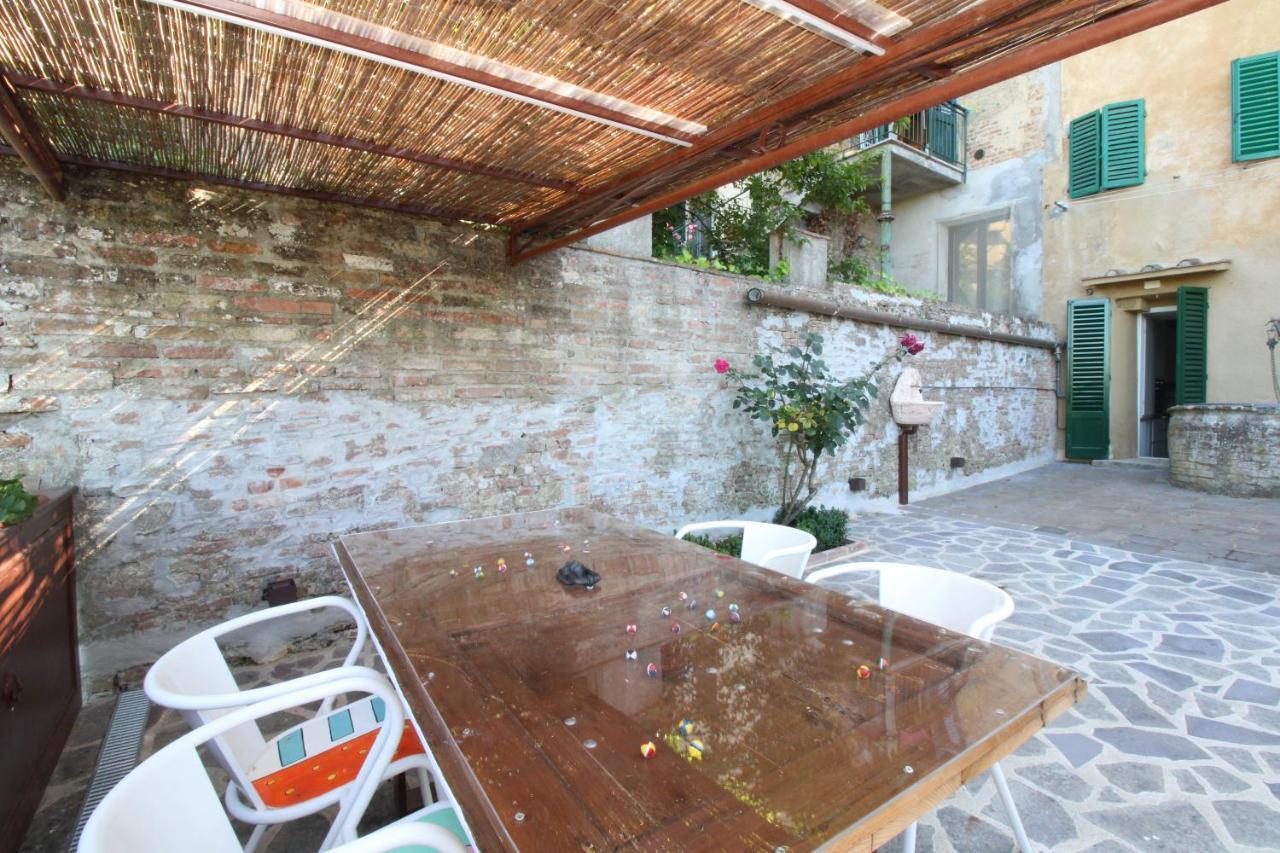 The House Of The Film Apartment Siena Exterior foto